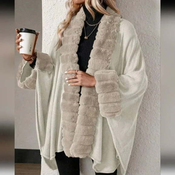 White cardigan with fluffy trim, dolman sleeves, chic, elegant, modern - Picture 2 of 5